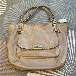 COACH LARGE GOLD SPARKLY SHOULDER BAG